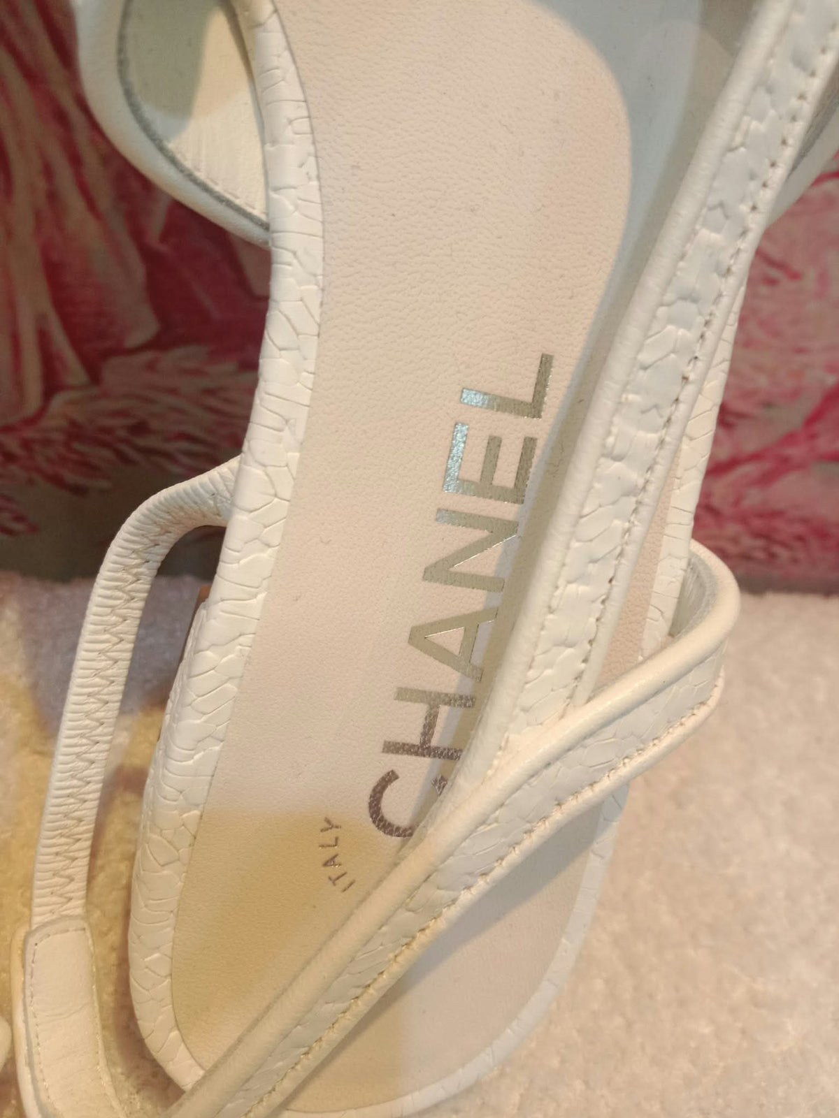 Chanel White and Beige Slingback Flat Shoes Size 36.5