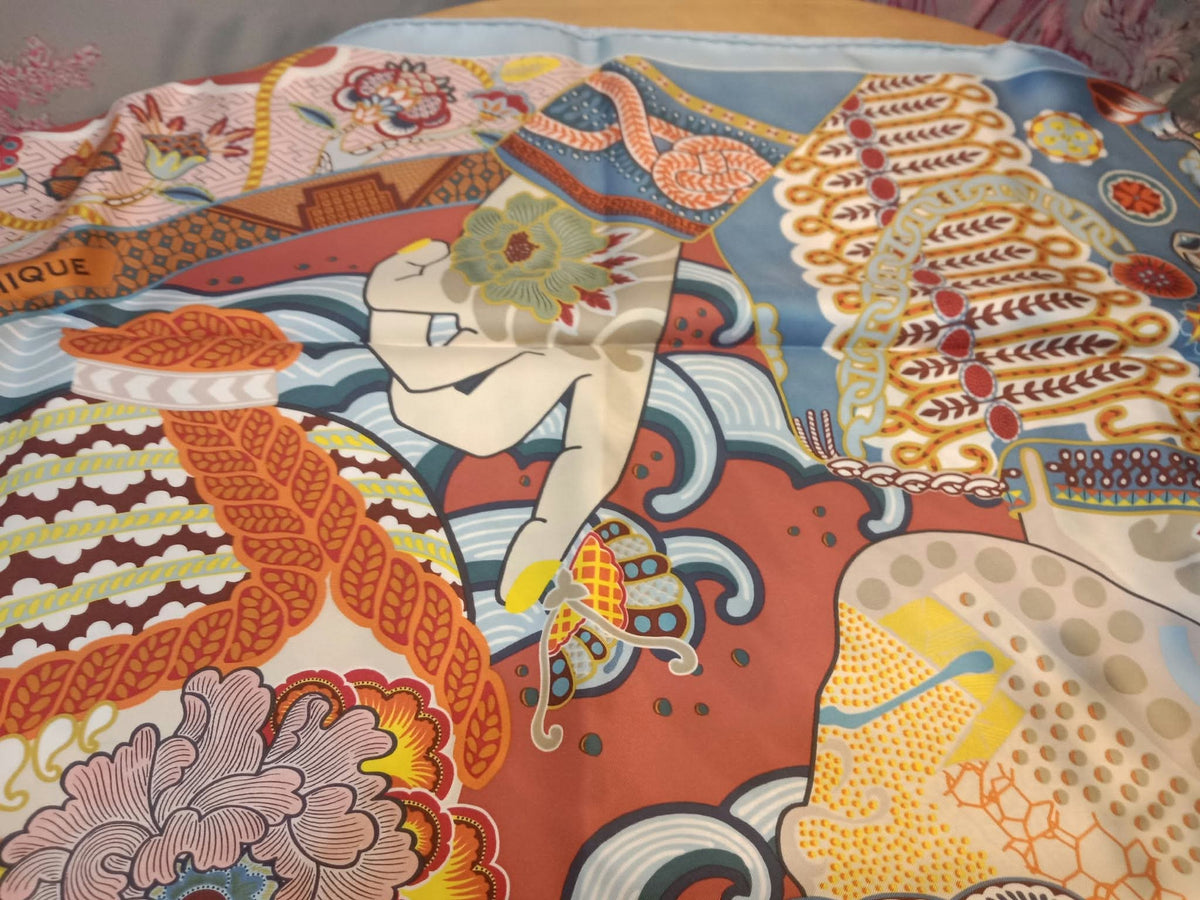 Hermes "Duo Cosmique" Carre 90 Silk Scarf