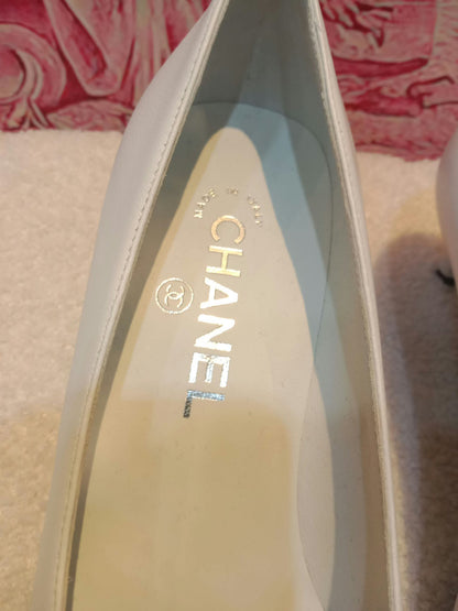 Chanel White and Black Cap-Toe Pumps Light Blue Size 36.5