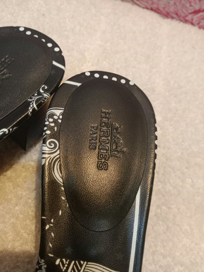 Hermes Oasis Slide Sandals Black Velvet Size 35