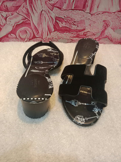 Hermes Oasis Slide Sandals Black Velvet Size 35