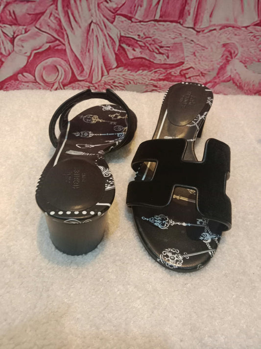 Hermes Oasis Slide Sandals Black Velvet Size 35