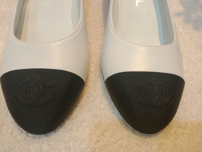 Chanel White and Black Cap-Toe Pumps Light Blue Size 36.5