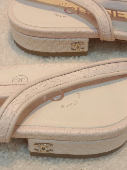 Chanel Cream Slingback Pumps size 36.5