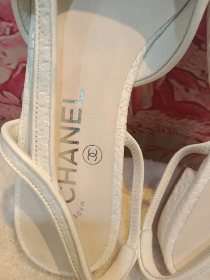 Chanel White and Beige Slingback Flat Shoes Size 36.5