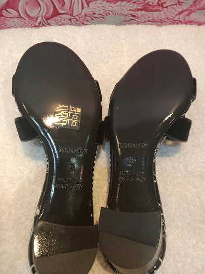Hermes Oasis Slide Sandals Black Velvet Size 35