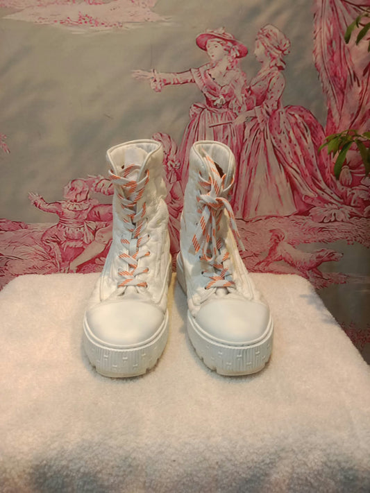 Hermes Fresh Ankle Boots Blanc/White Size 39