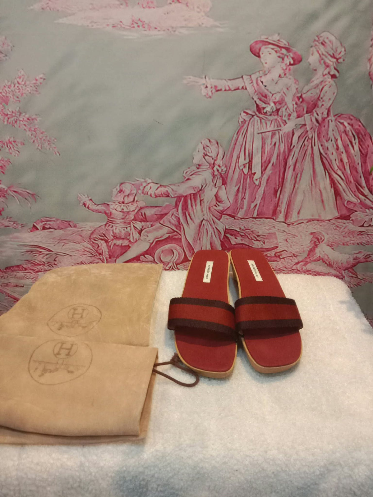 Hermes "Fourre-Tout" Wooden Canvas Burgundy/Red Sandals Size 37
