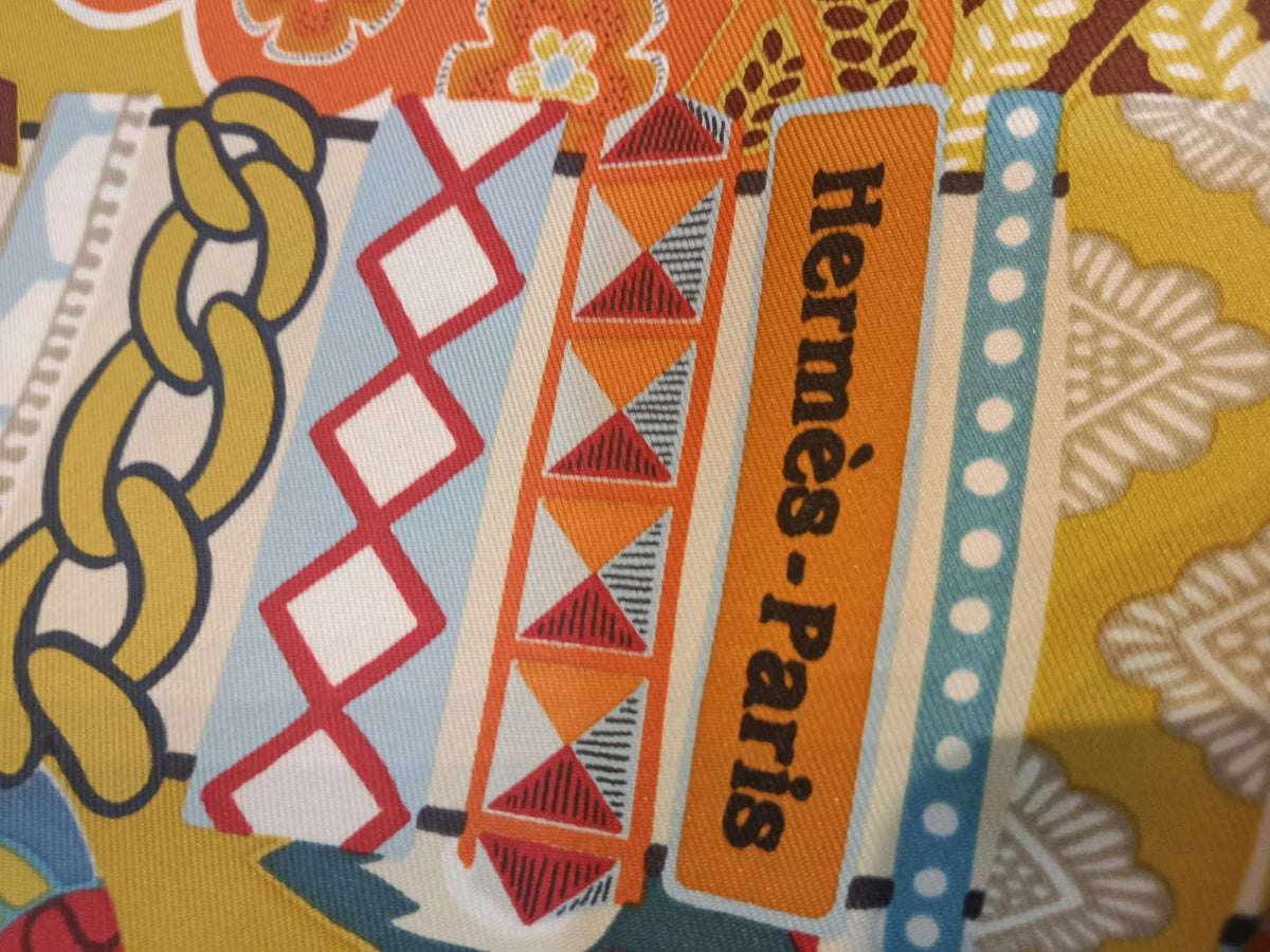 Hermes "Duo Cosmique" Carre 90 Silk Scarf