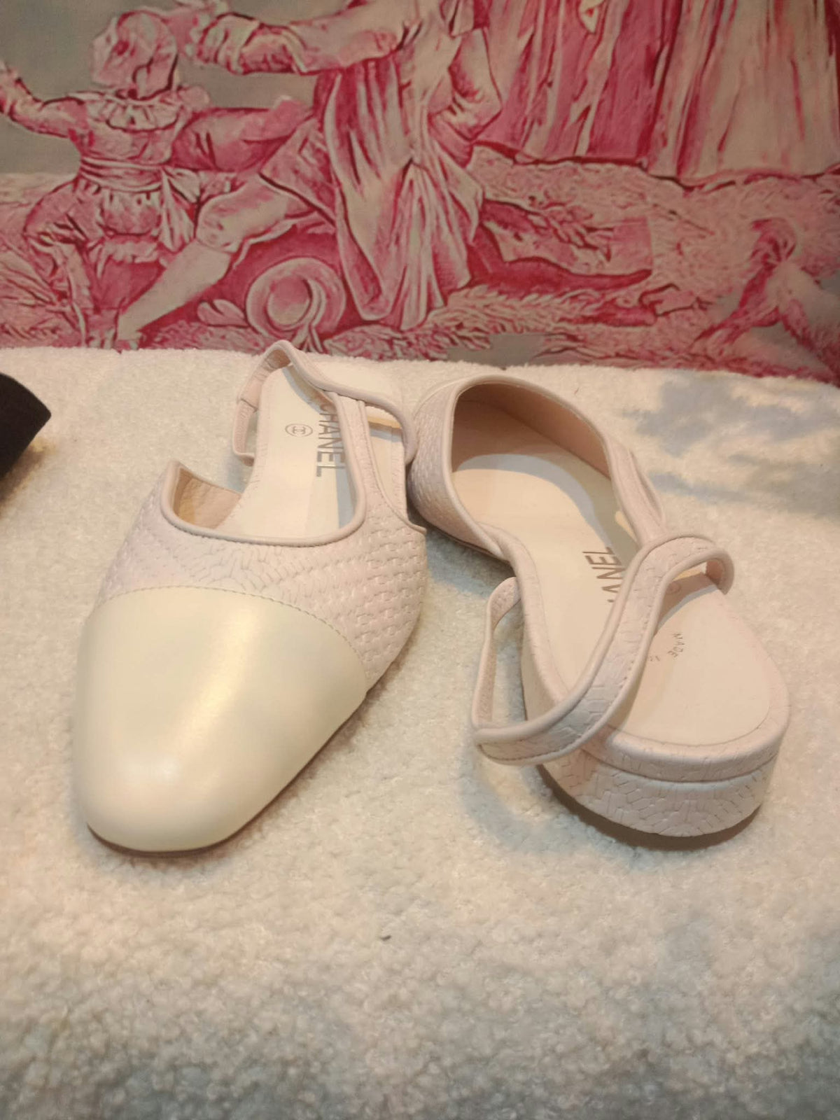 Chanel Cream Slingback Pumps size 36.5