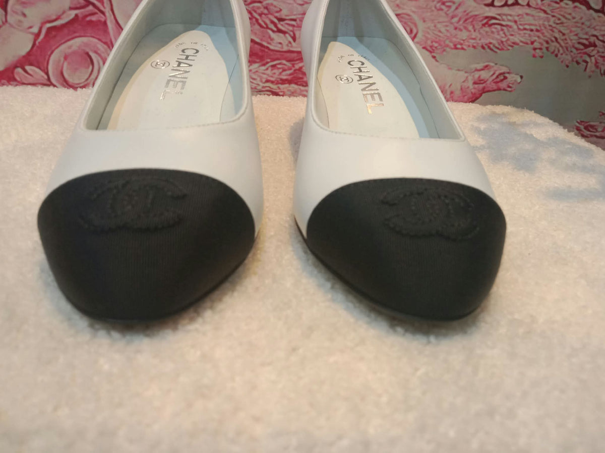 Chanel White and Black Cap-Toe Pumps Light Blue Size 36.5