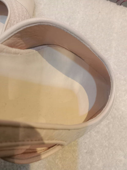 Chanel Cream Slingback Pumps size 36.5
