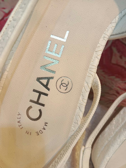 Chanel White and Beige Slingback Flat Shoes Size 36.5