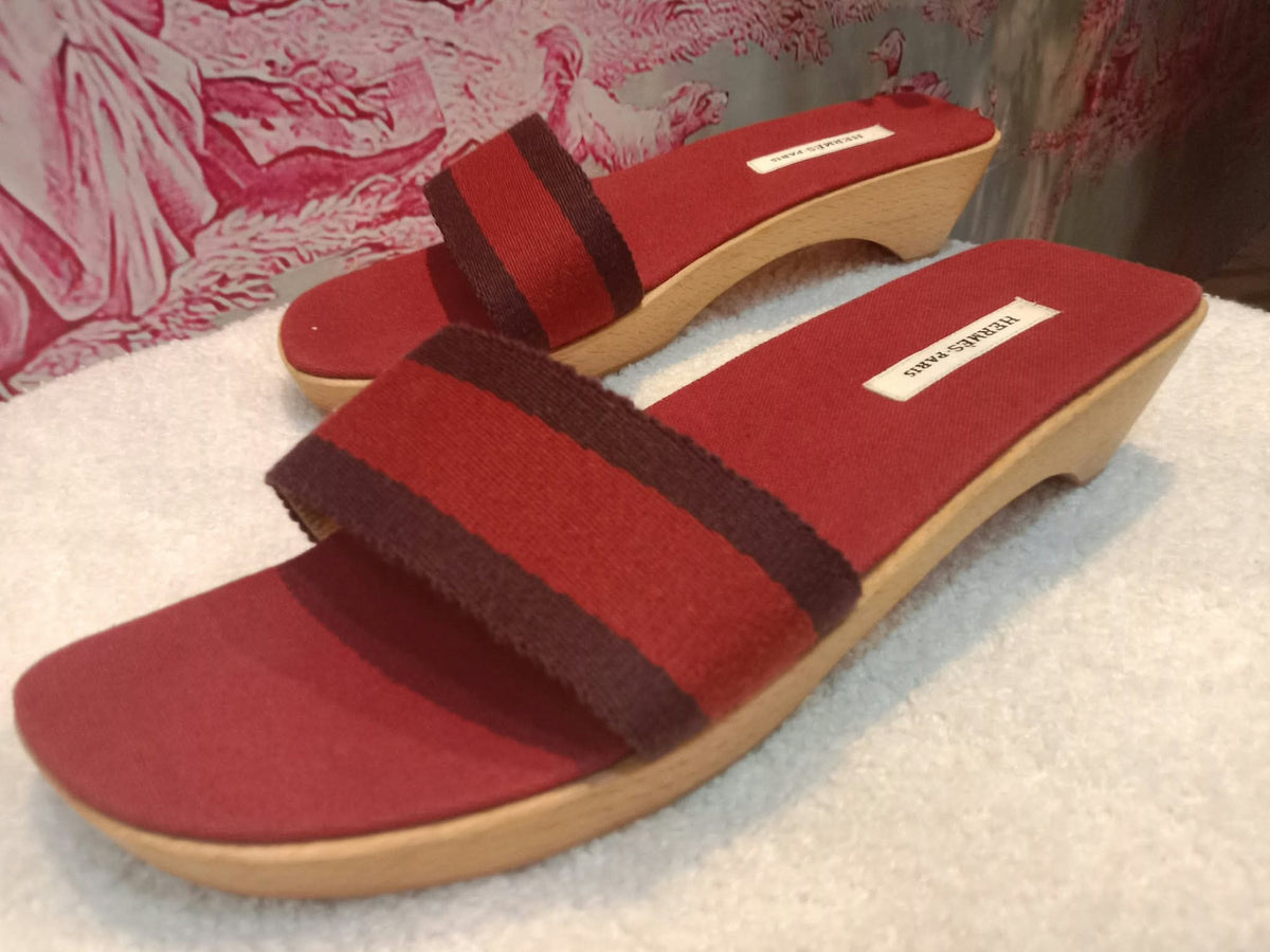 Hermes "Fourre-Tout" Wooden Canvas Burgundy/Red Sandals Size 37