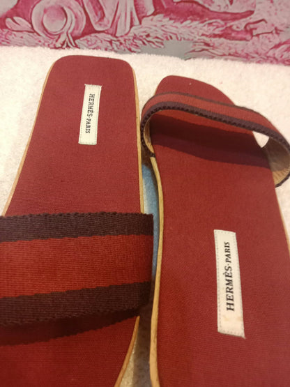 Hermes "Fourre-Tout" Wooden Canvas Burgundy/Red Sandals Size 37