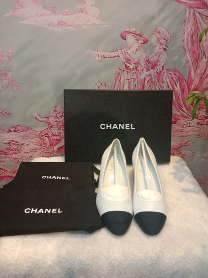 Chanel White and Black Cap-Toe Pumps Light Blue Size 36.5